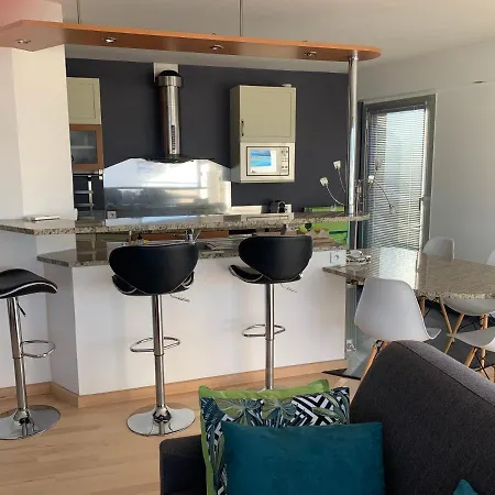 Appt 4 Pers, Centre-ville A Pieds, 300m, Apercu Mer, Tres Calme Parking Prive, Possibilite Garage Et Location Velos Electriques *