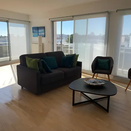 Daire Appt 4 Pers, Centre-ville A Pieds, 300m, Apercu Mer, Tres Calme Parking Prive, Possibilite Garage Et Location Velos Electriques