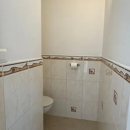 Appt 4 Pers, Centre-ville A Pieds, 300m, Apercu Mer, Tres Calme Parking Prive, Possibilite Garage Et Location Velos Electriques