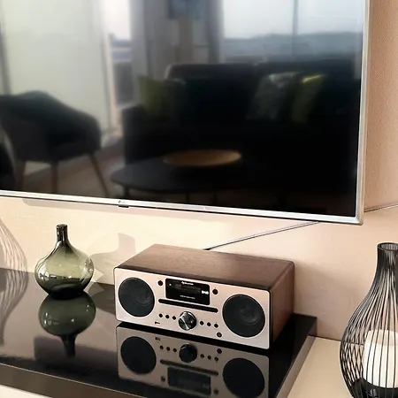 Appt 4 Pers, Centre-ville A Pieds, 300m, Apercu Mer, Tres Calme Parking Prive, Possibilite Garage Et Location Velos Electriques Daire Royan