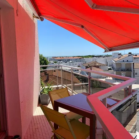 Appt 4 Pers, Centre-ville à Pieds, 300m, Aperçu Mer, Très Calme Parking Privé, Possibilité Garage Et Location Vélos électriques * Royan