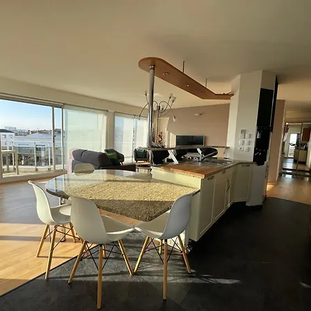 Appt 4 Pers, Centre-ville A Pieds, 300m, Apercu Mer, Tres Calme Parking Prive, Possibilite Garage Et Location Velos Electriques *